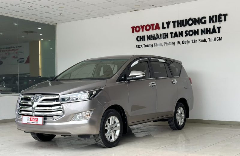 Toyota Innova 2.0Mt 2016